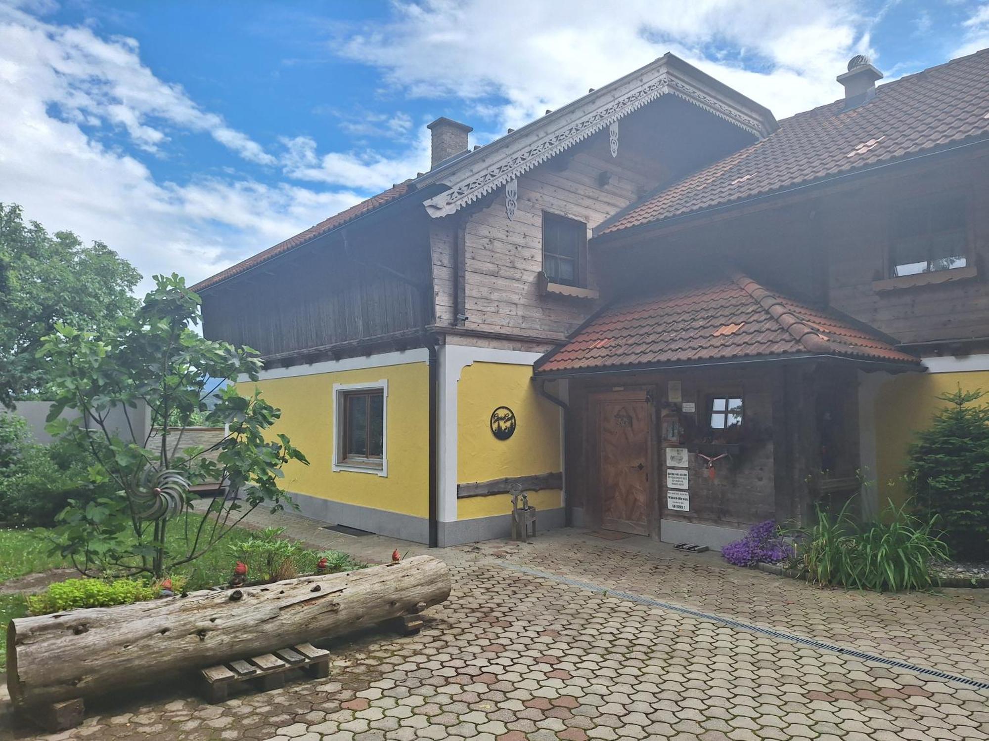 Villa Ganzes Haus Mit Almcharakter Lieserbrücke Exterior foto